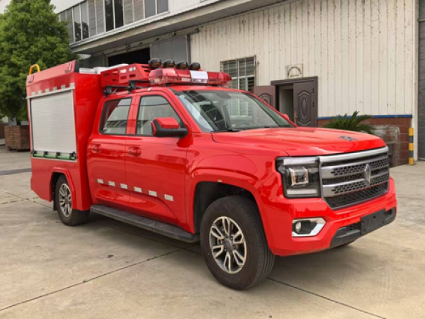 江鈴皮卡四驅(qū)器材消防車